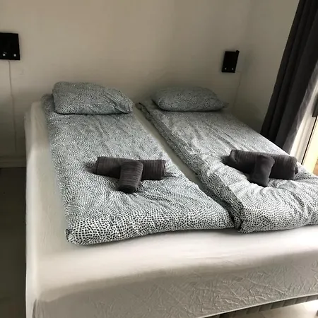 Floien Apartment *